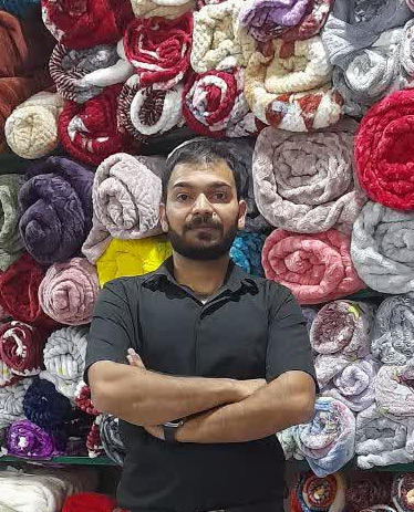 کیفیت و قیمت مناسب باعث جذب مشتری می شود نه محل فروش آن